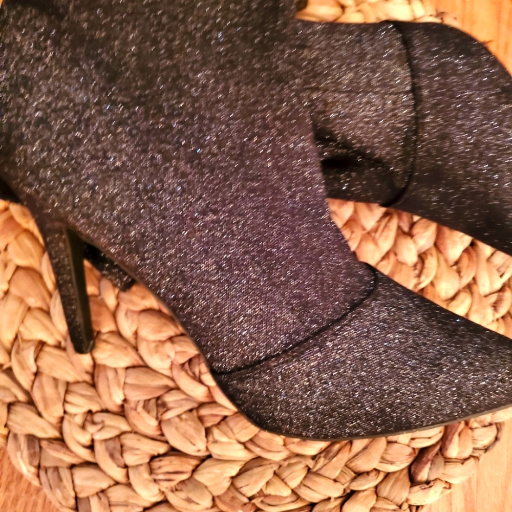 Glitter sparkle point toe bootie